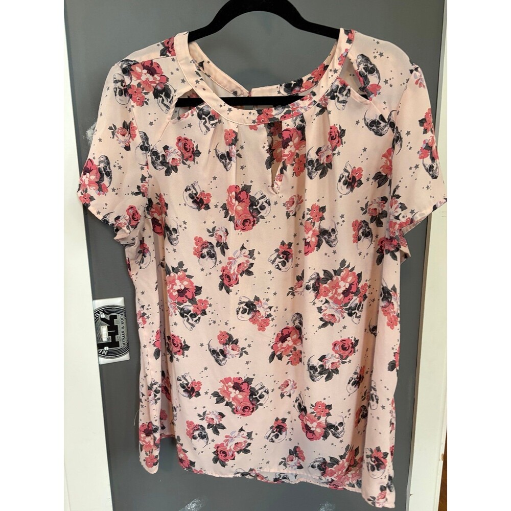 Torrid size 2 pink floral skull blouse top